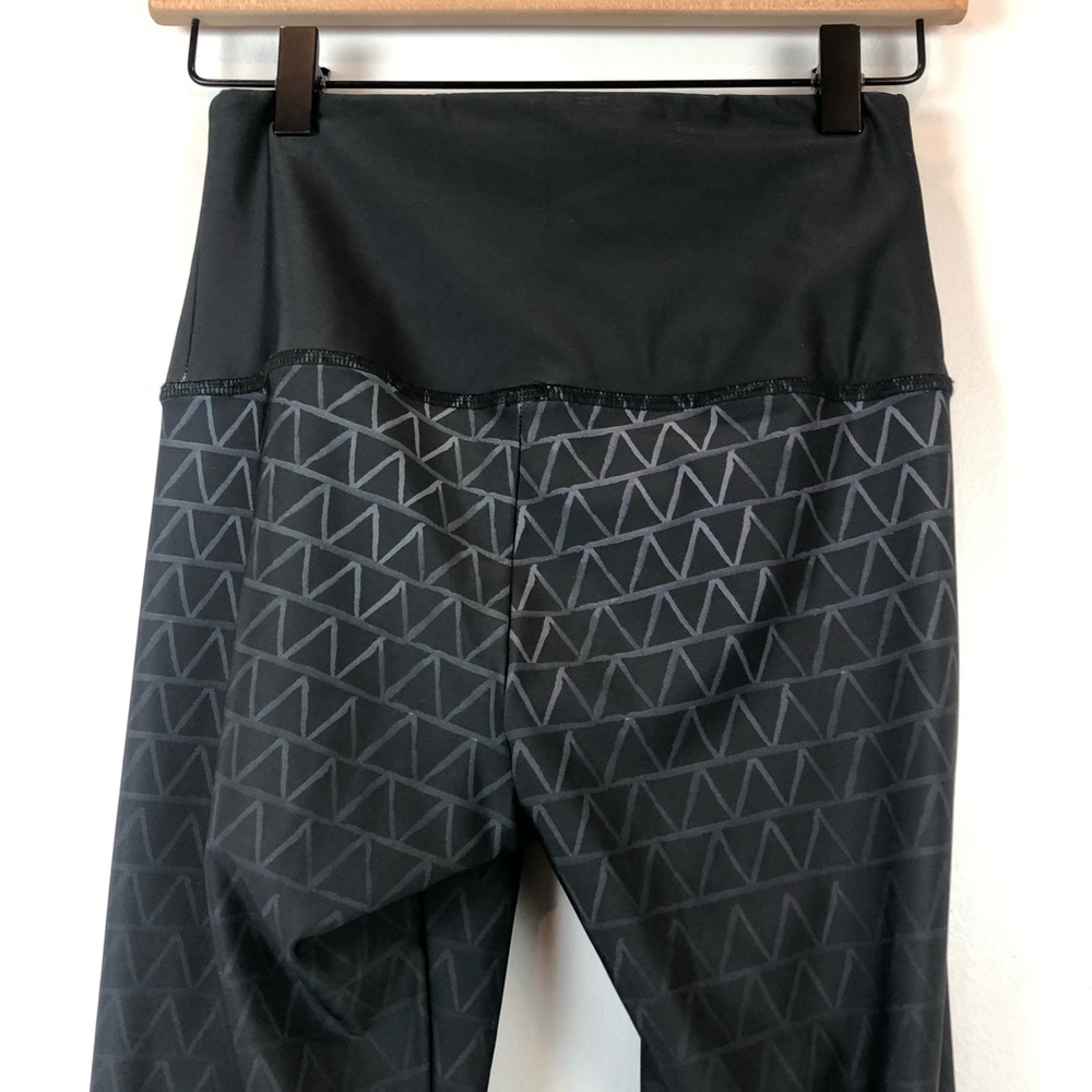 ONZIE High Rise Graphic Legging Las Lunas - Picture 8 of 11